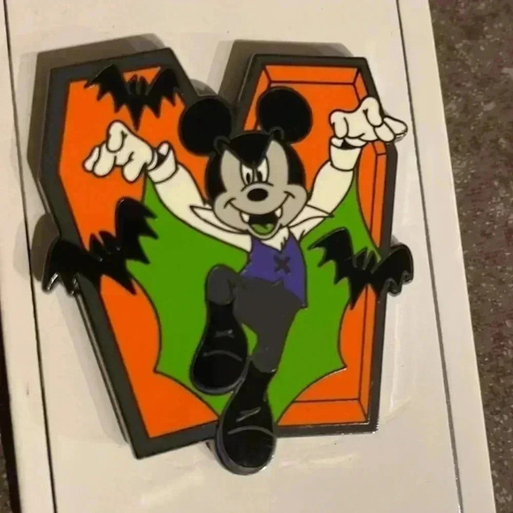 Disney Parks Halloween Trading Pin - Picture 5 of 5
